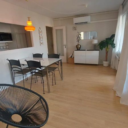 1ª Linea Reformado Y Frente Al Puerto Deportivo Firmamos Contrato Si El Cliente Lo Solicita Aunque Es Necesario Hacer La Reserva Para Poder Comunicarse L'L'Hospitalet de l'Infant Eksteriør bilde
